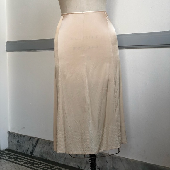 Silk ivory THEORY slip skirt - Picture 5 of 9